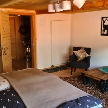 Chesa Prema - Restaurant B&B 디센티스