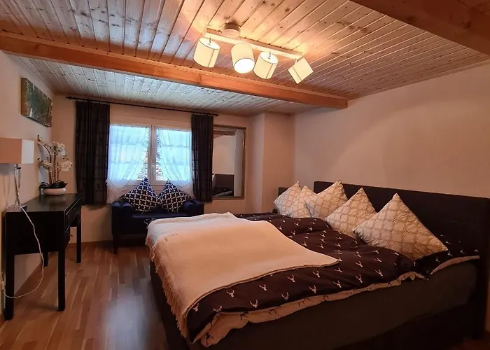 Bed & Breakfast Chesa Prema - Restaurant Disentis