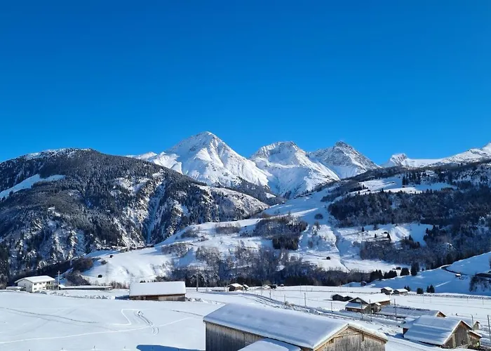 Bed & Breakfast Chesa Prema - Restaurant 3*