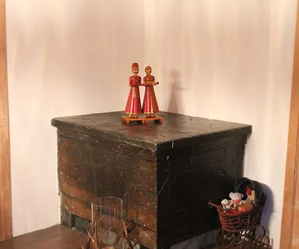 Chesa Prema - Restaurant Bed & Breakfast Disentis