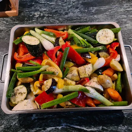 לינה וארוחת בוקר Chesa Prema - Restaurant