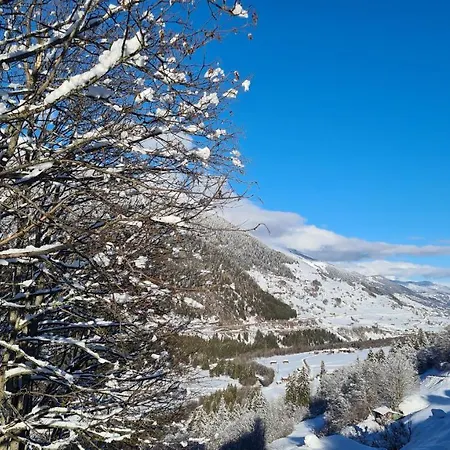 לינה וארוחת בוקר Chesa Prema - Restaurant 3*