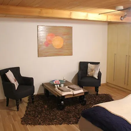 לינה וארוחת בוקר Chesa Prema - Restaurant 3*