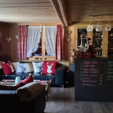 Chesa Prema - Restaurant Bed and breakfast Disentis