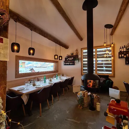 Chesa Prema - Restaurant Bed and breakfast Disentis
